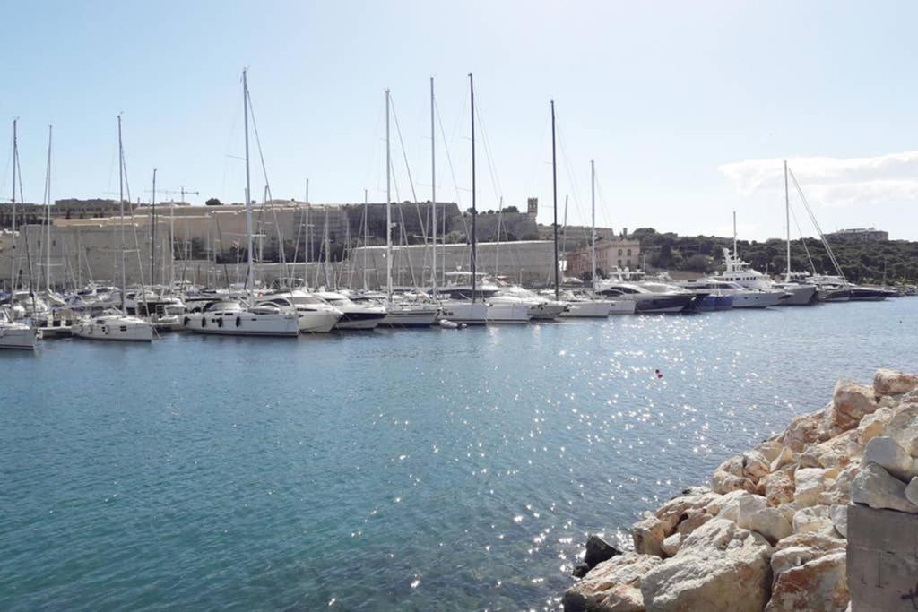 Centre Point, Malta'S Most Central Pietà Kültér fotó